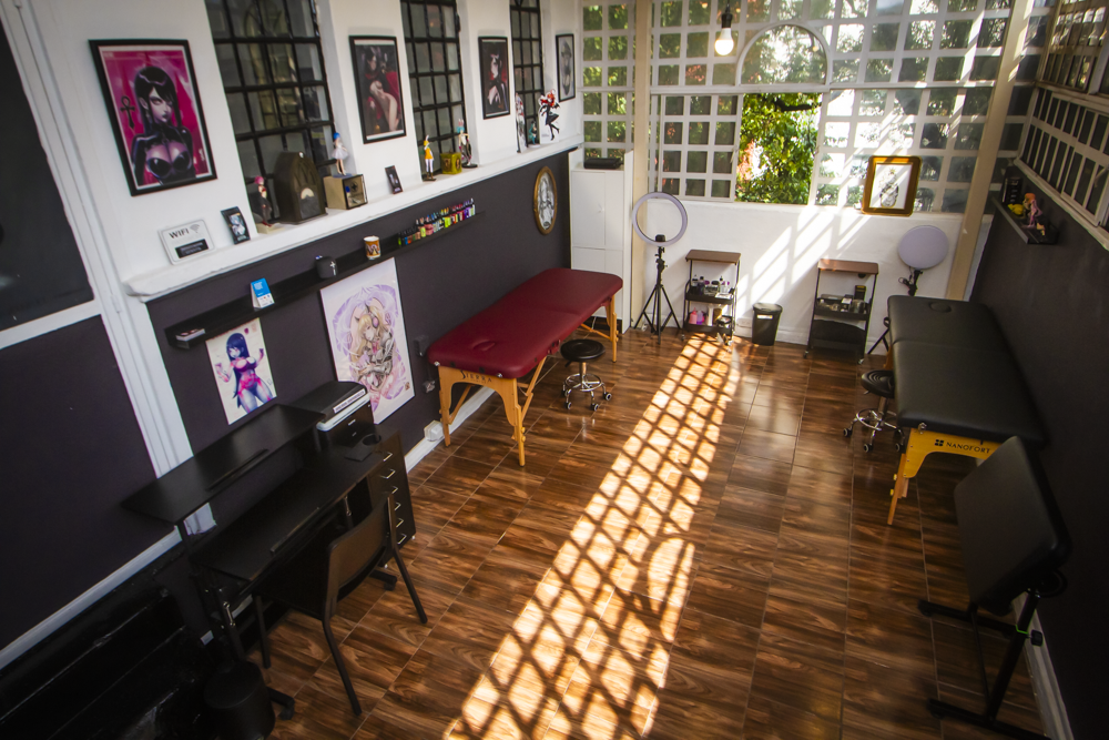 Studio · 04