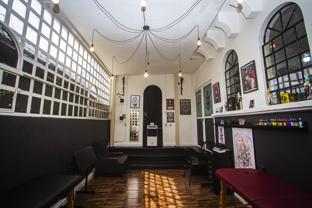 Studio · 03